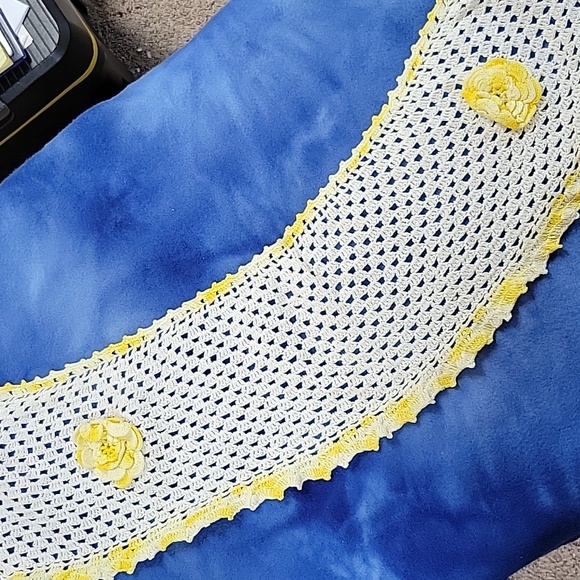 Vintage Doily Lot of 5 - Picture 2 of 12